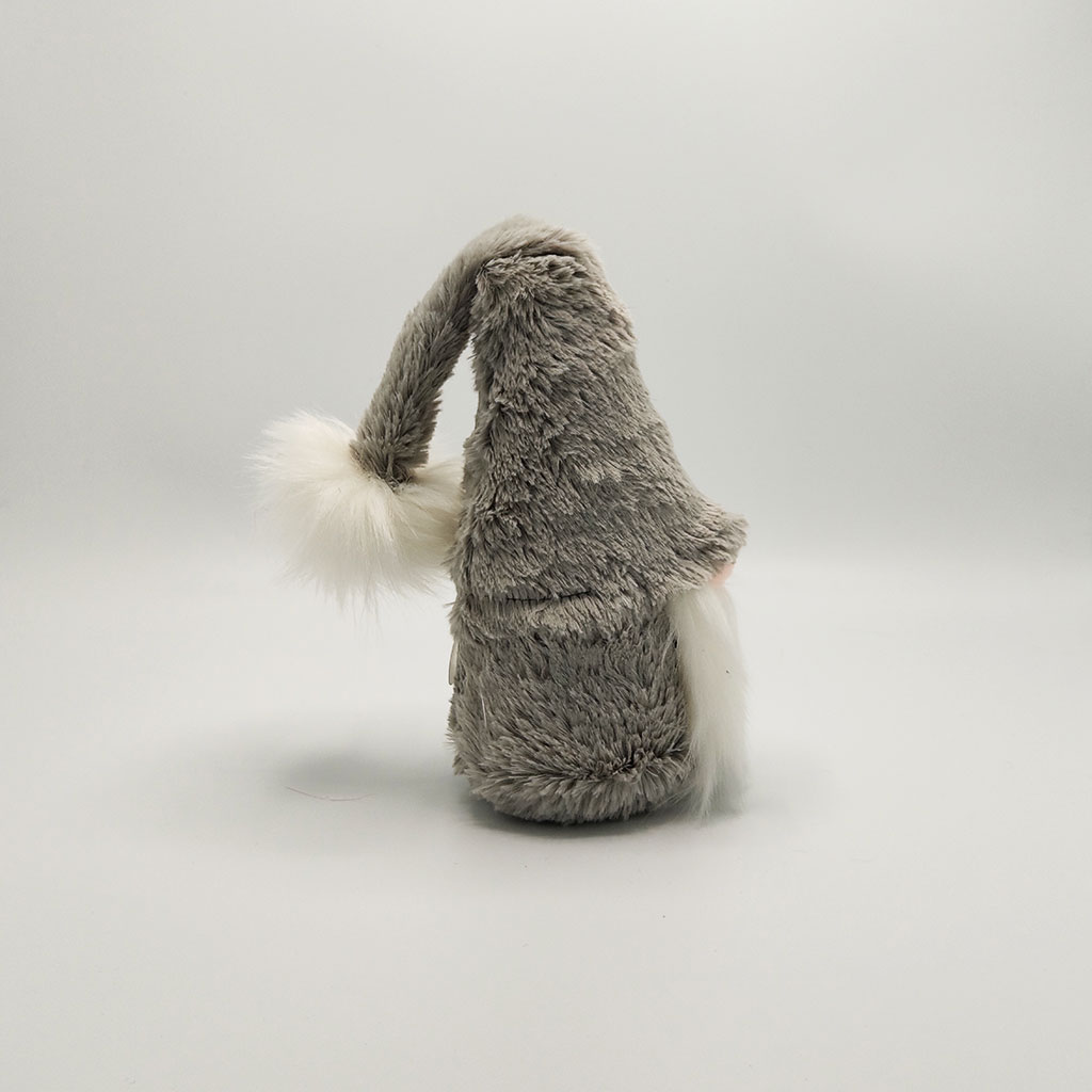 عروسک-لیلی-پود-خاکستری-سفید-04